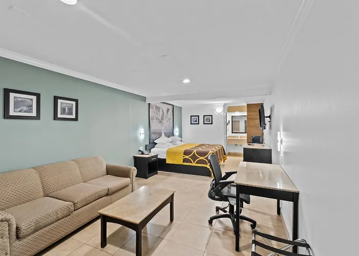 Super 8 By Wyndham Mcallen-Downtown-Airport-La Plaza Mall