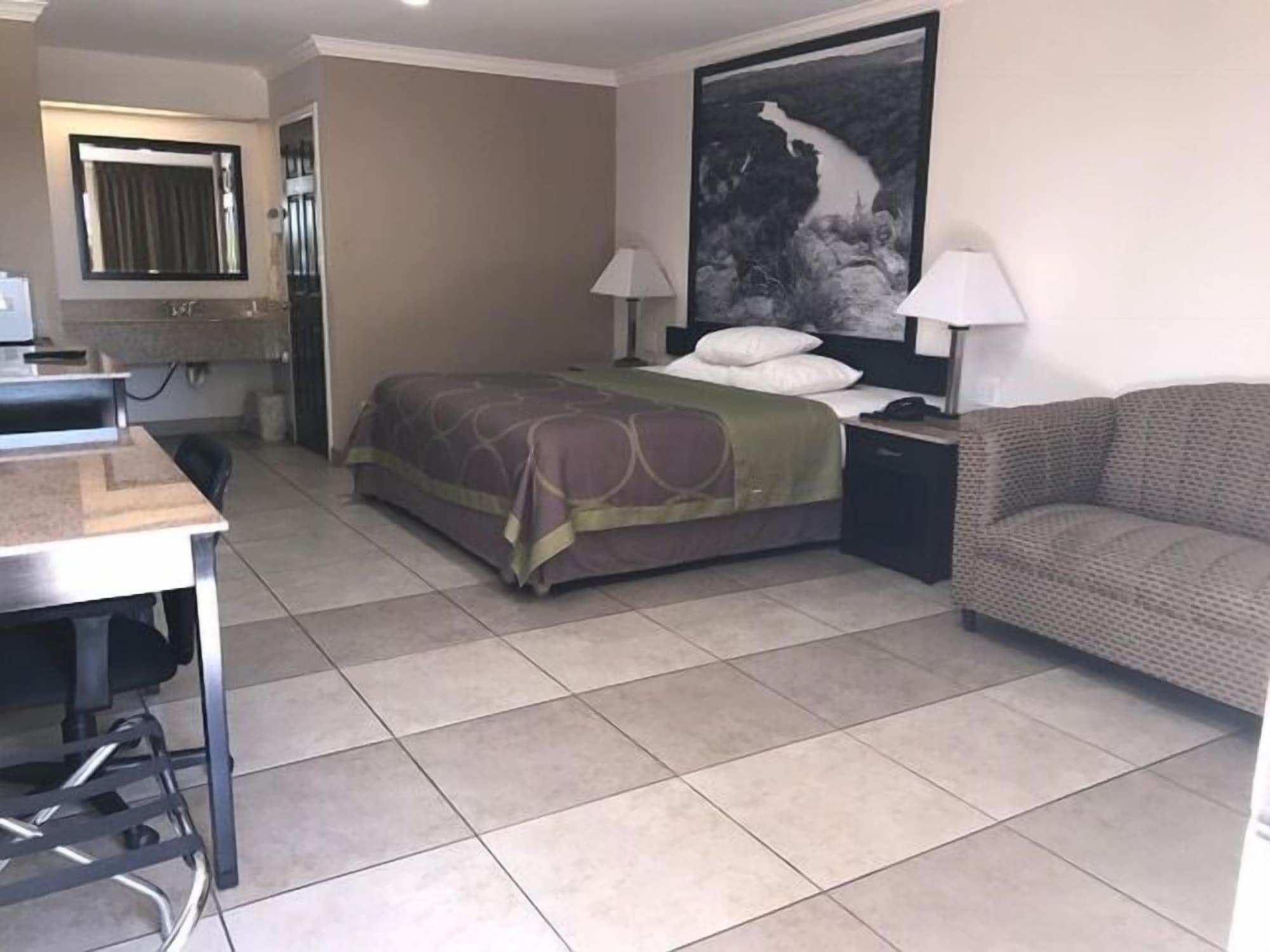 Super 8 By Wyndham Mcallen-downtown-airport-la Plaza Mall McAllen