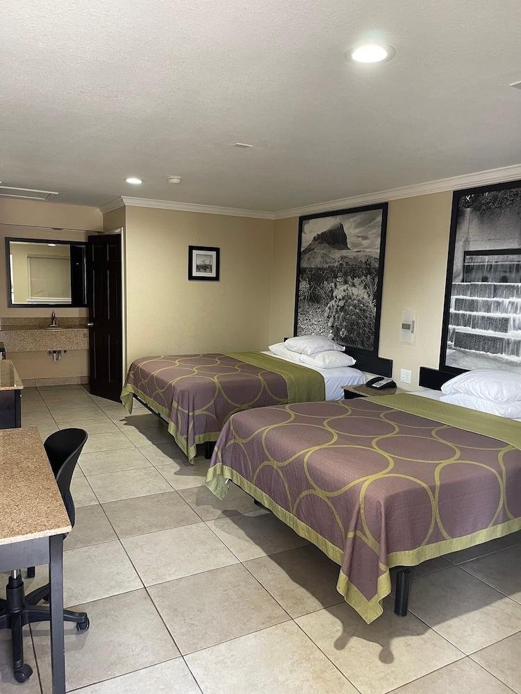 Super 8 By Wyndham Mcallen-downtown-airport-la Plaza Mall Motel McAllen
