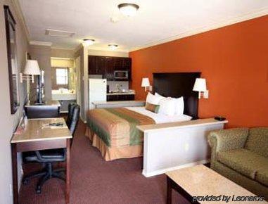 Super 8 By Wyndham Mcallen-downtown-airport-la Plaza Mall Motel