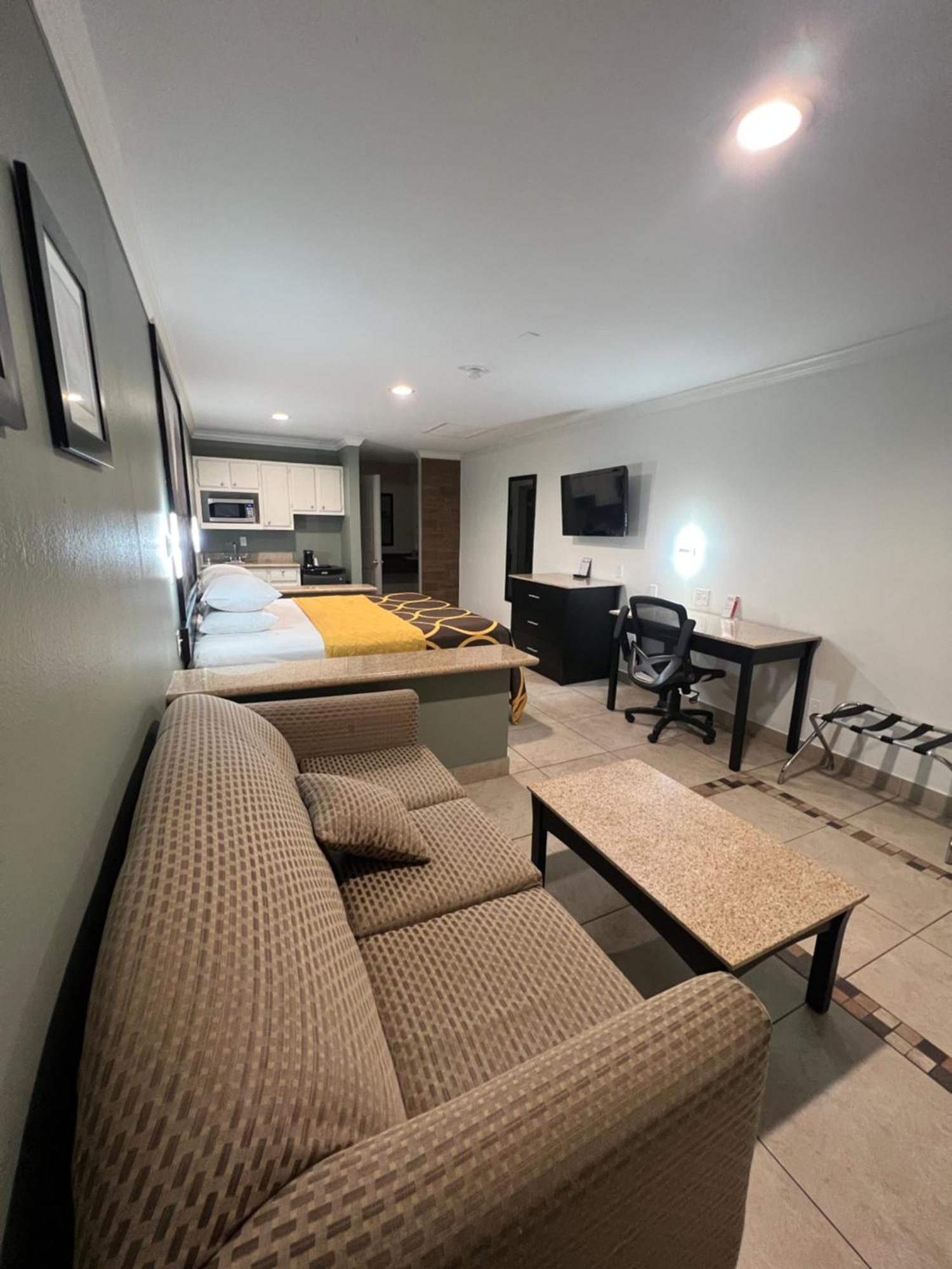 Motel Super 8 By Wyndham Mcallen-downtown-airport-la Plaza Mall