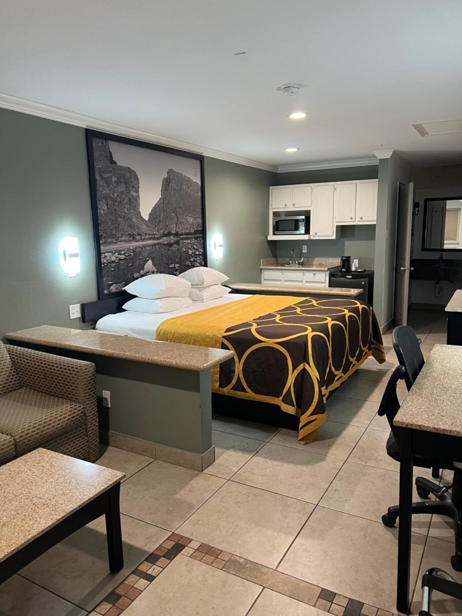 Motel Super 8 By Wyndham Mcallen-downtown-airport-la Plaza Mall