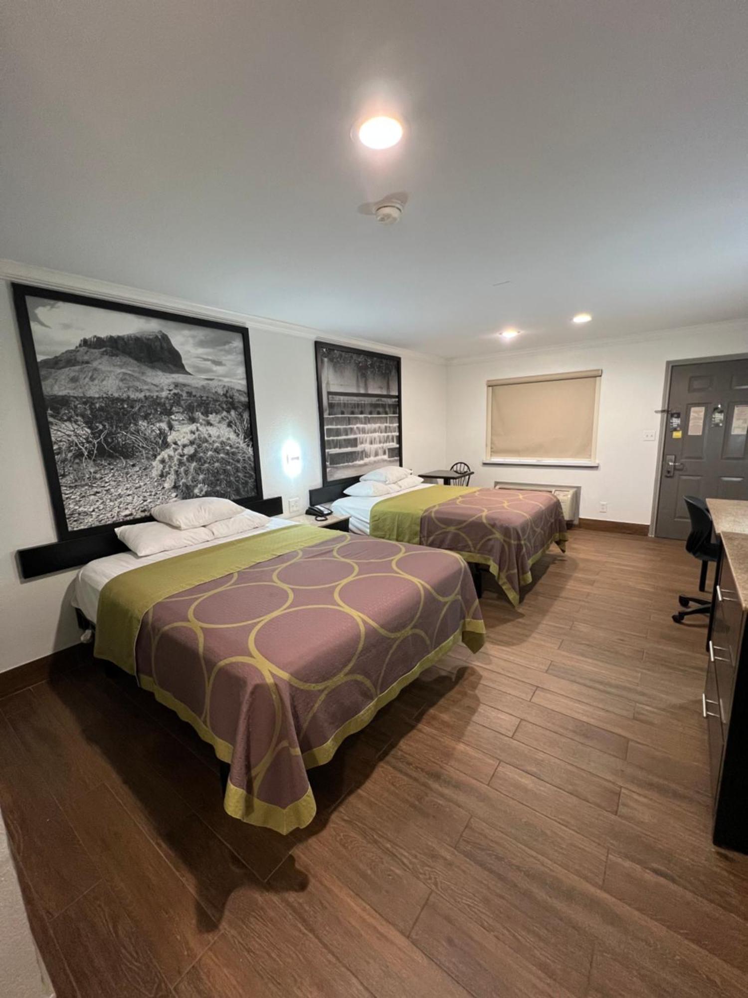 Motel Super 8 By Wyndham Mcallen-downtown-airport-la Plaza Mall