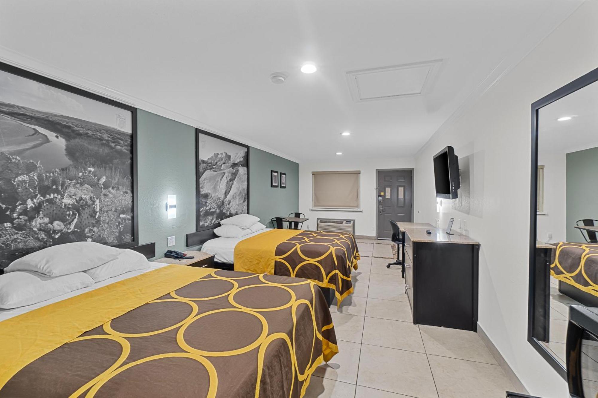 Motel Super 8 By Wyndham Mcallen-downtown-airport-la Plaza Mall McAllen