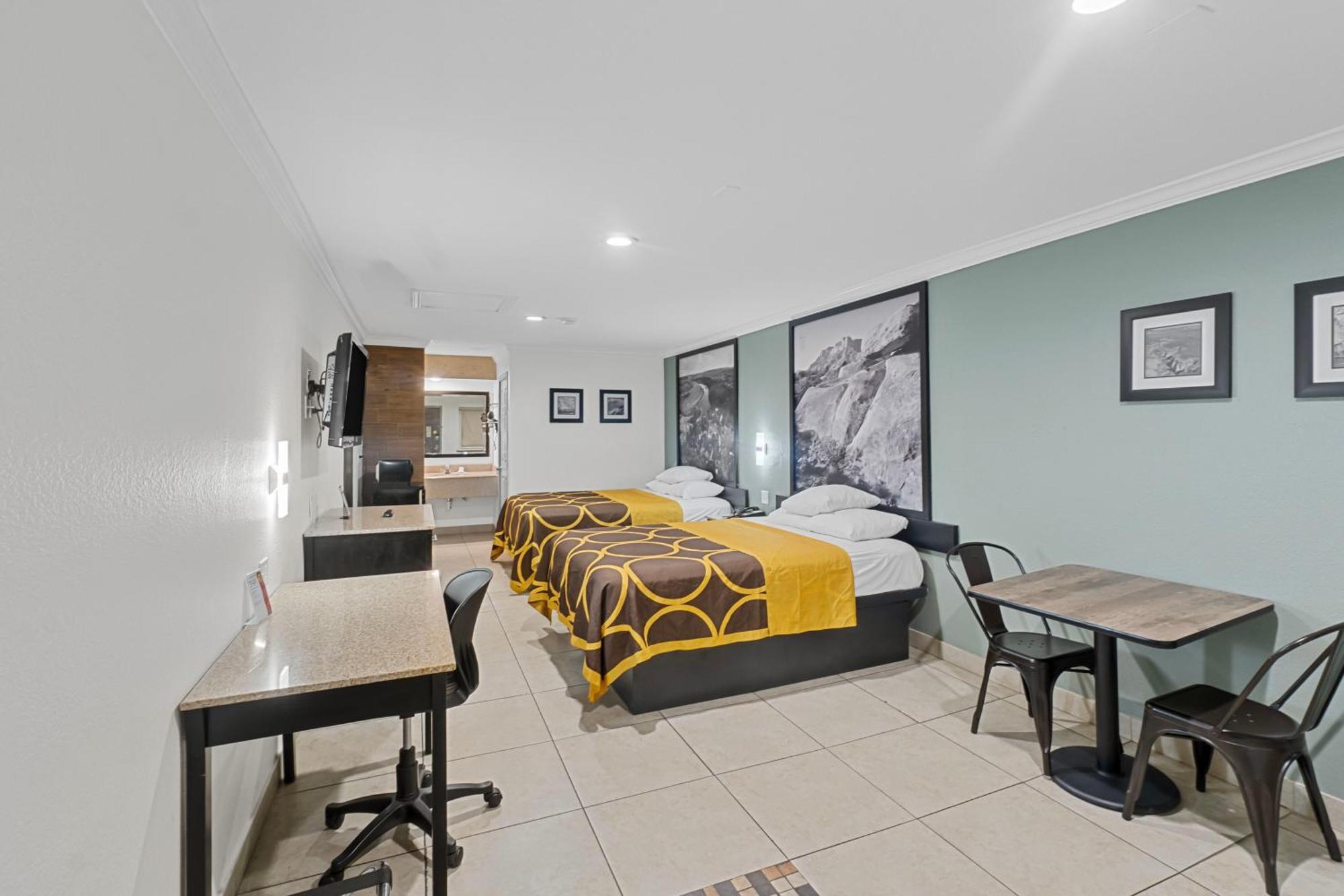 Motel Super 8 By Wyndham Mcallen-downtown-airport-la Plaza Mall 2*