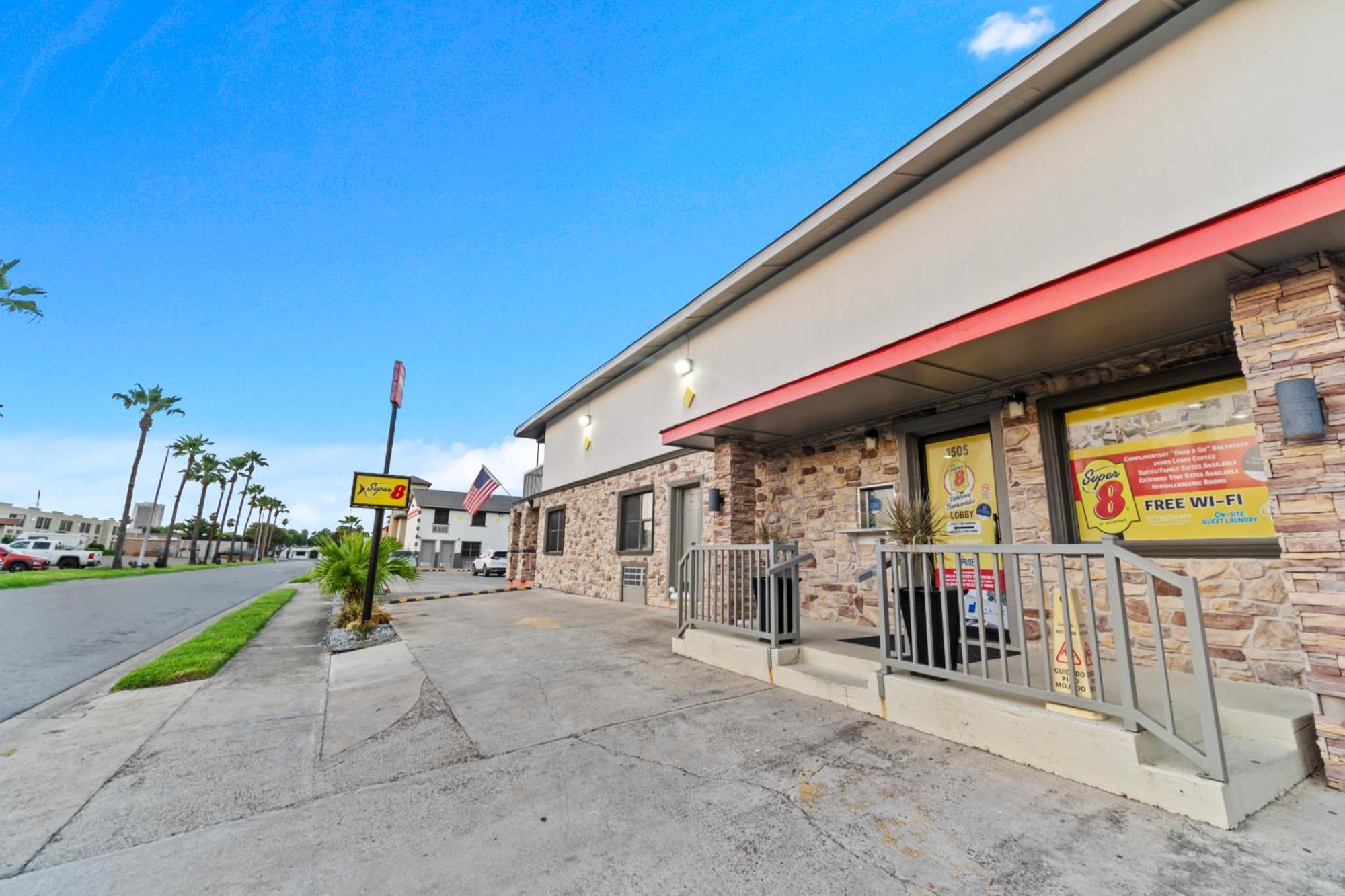 Motel Super 8 By Wyndham Mcallen-downtown-airport-la Plaza Mall 2*