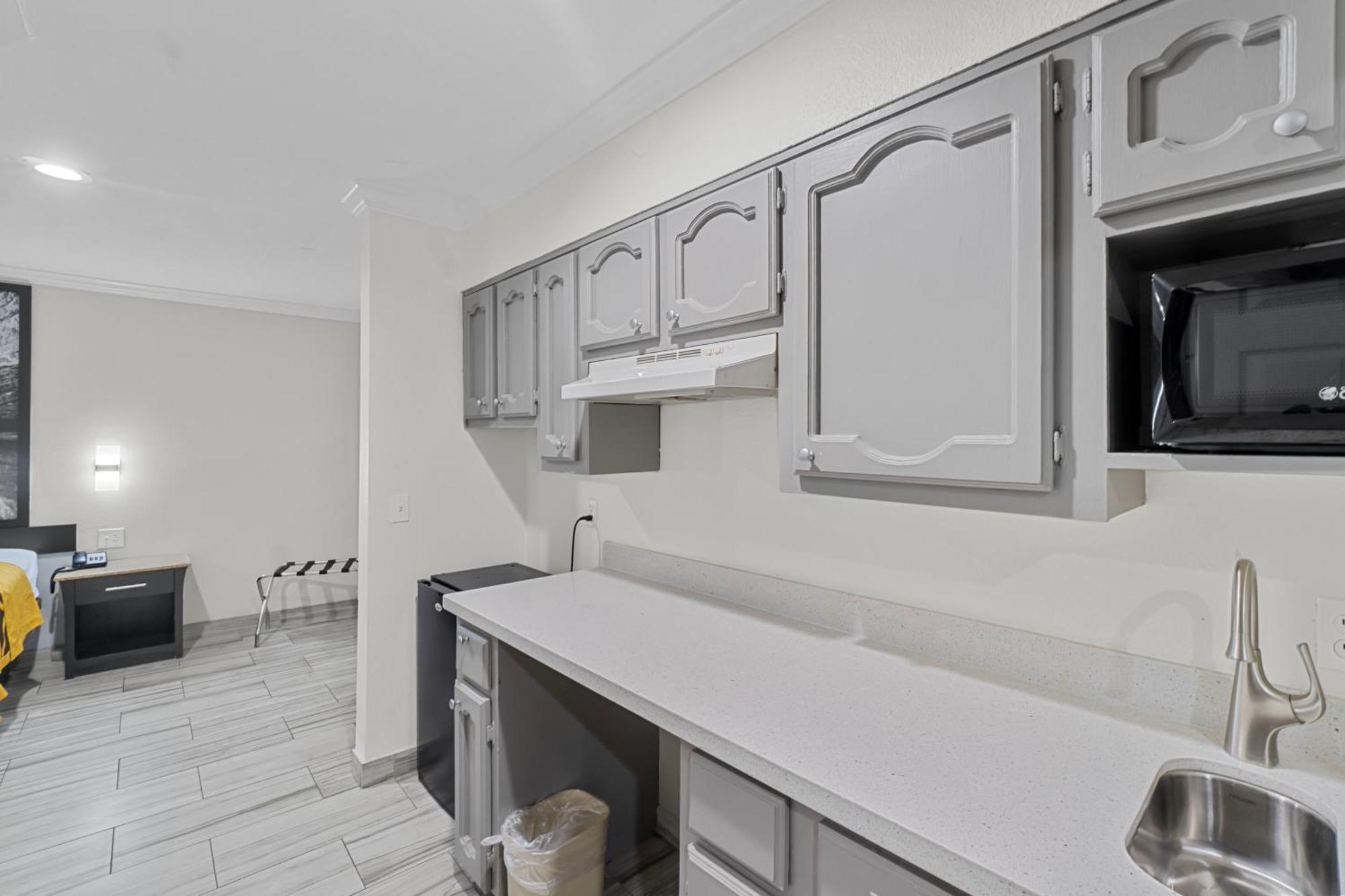 Super 8 By Wyndham Mcallen-downtown-airport-la Plaza Mall 2* McAllen