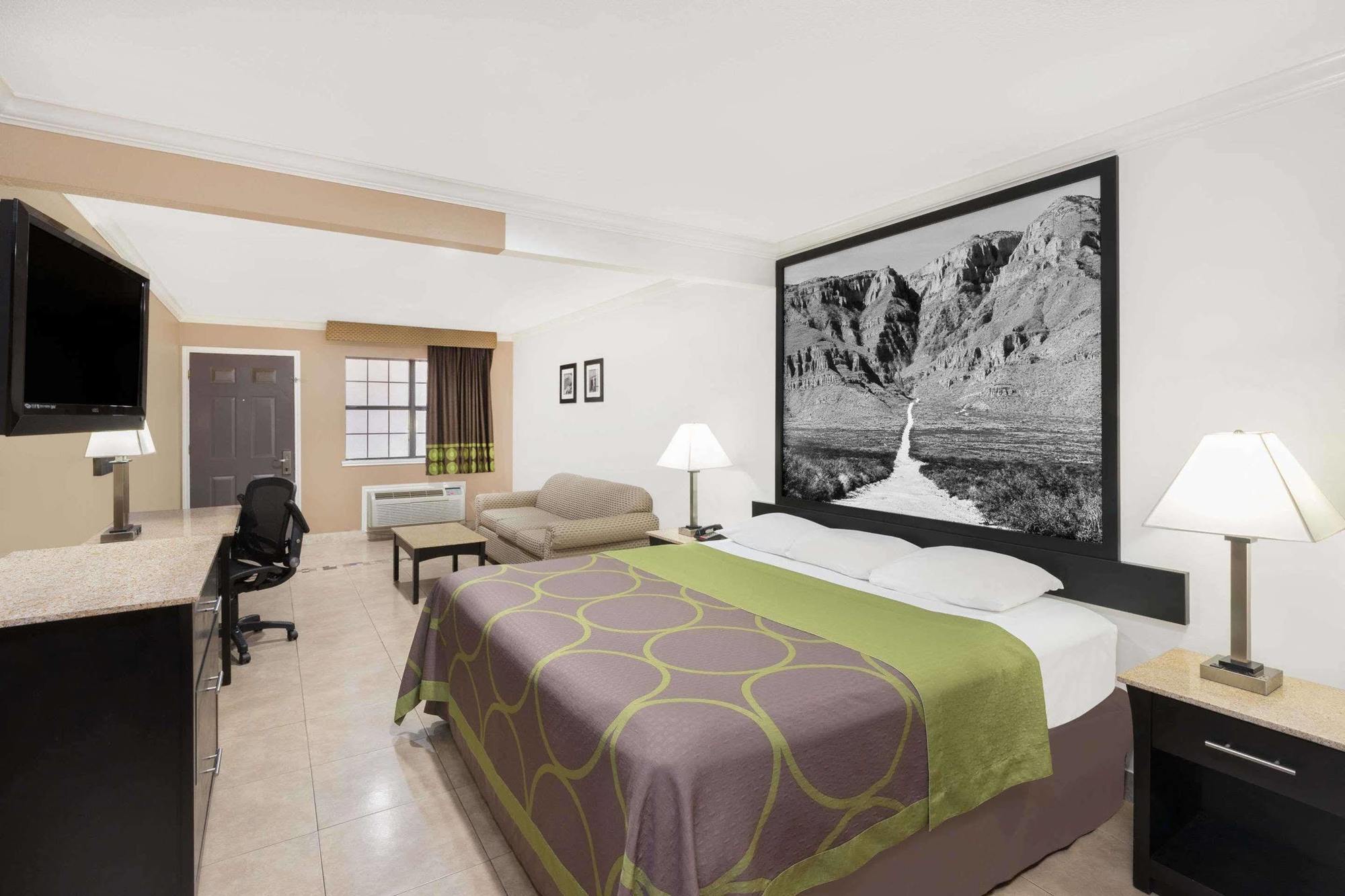 Motel Super 8 By Wyndham Mcallen-downtown-airport-la Plaza Mall