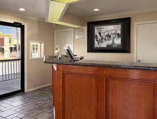 Super 8 By Wyndham Mcallen-downtown-airport-la Plaza Mall McAllen