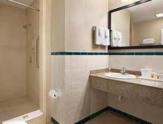 Motel Super 8 By Wyndham Mcallen-downtown-airport-la Plaza Mall 2*